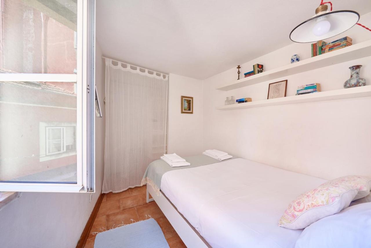Light Filled Apartment Near Chiado, By Timecooler Lisboa Exteriör bild
