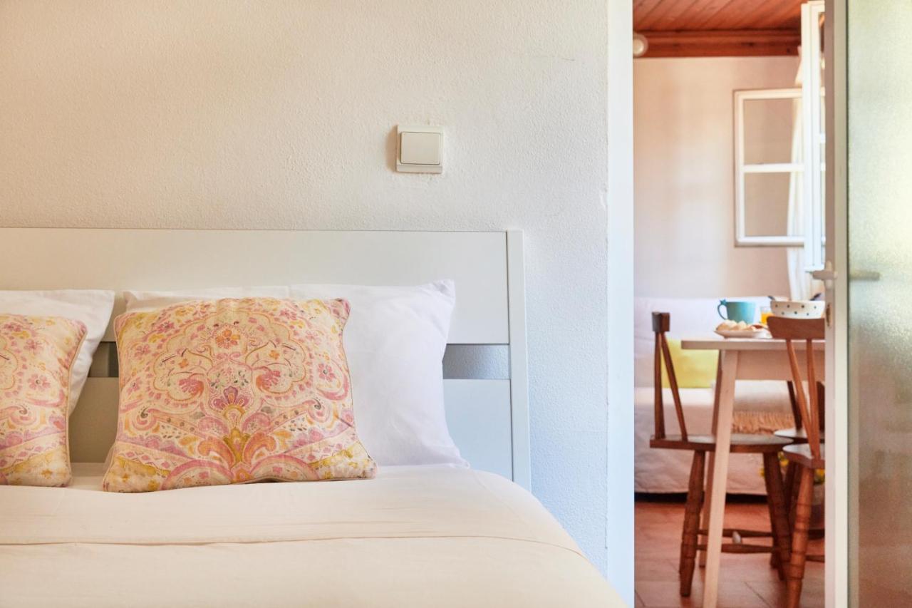 Light Filled Apartment Near Chiado, By Timecooler Lisboa Exteriör bild