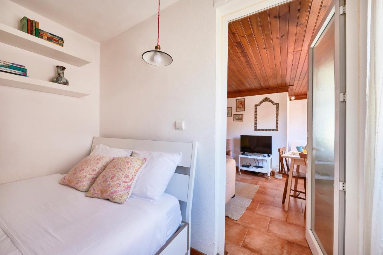 Light Filled Apartment Near Chiado, By Timecooler Lisboa Exteriör bild