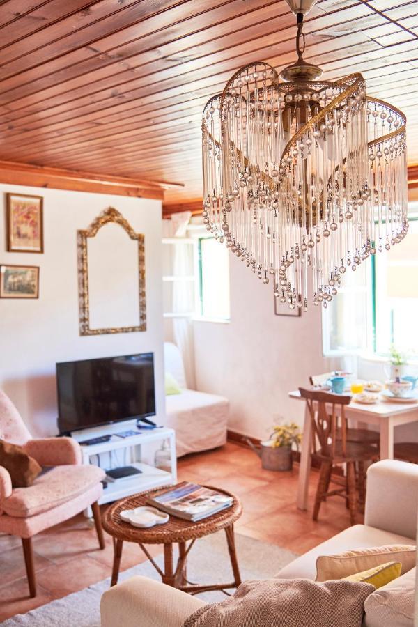 Light Filled Apartment Near Chiado, By Timecooler Lisboa Exteriör bild