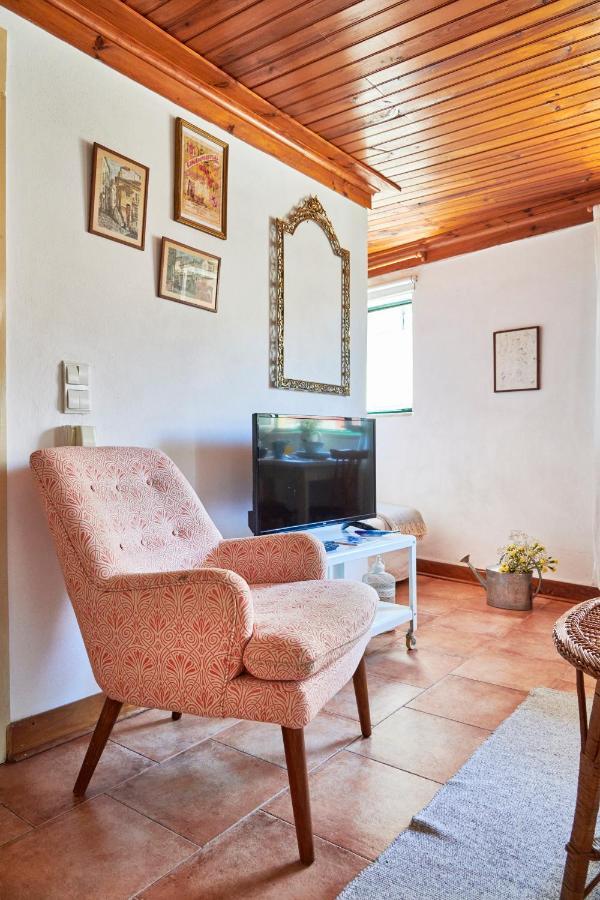 Light Filled Apartment Near Chiado, By Timecooler Lisboa Exteriör bild